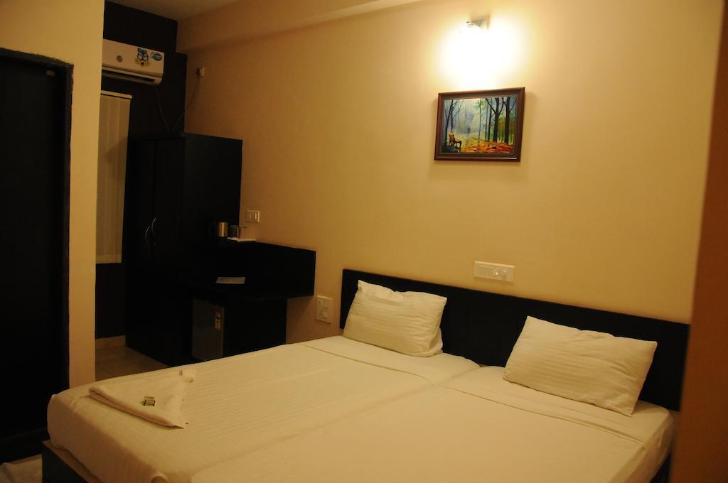 Hotel Sri Krishna Residencia Udupi Habitación foto