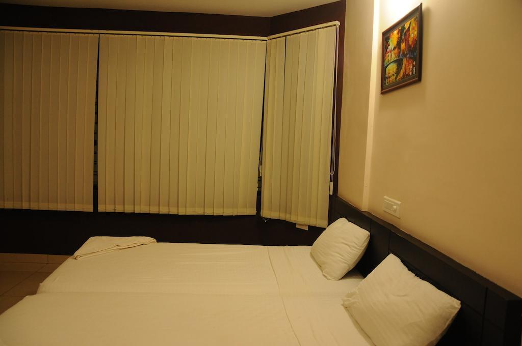 Hotel Sri Krishna Residencia Udupi Habitación foto